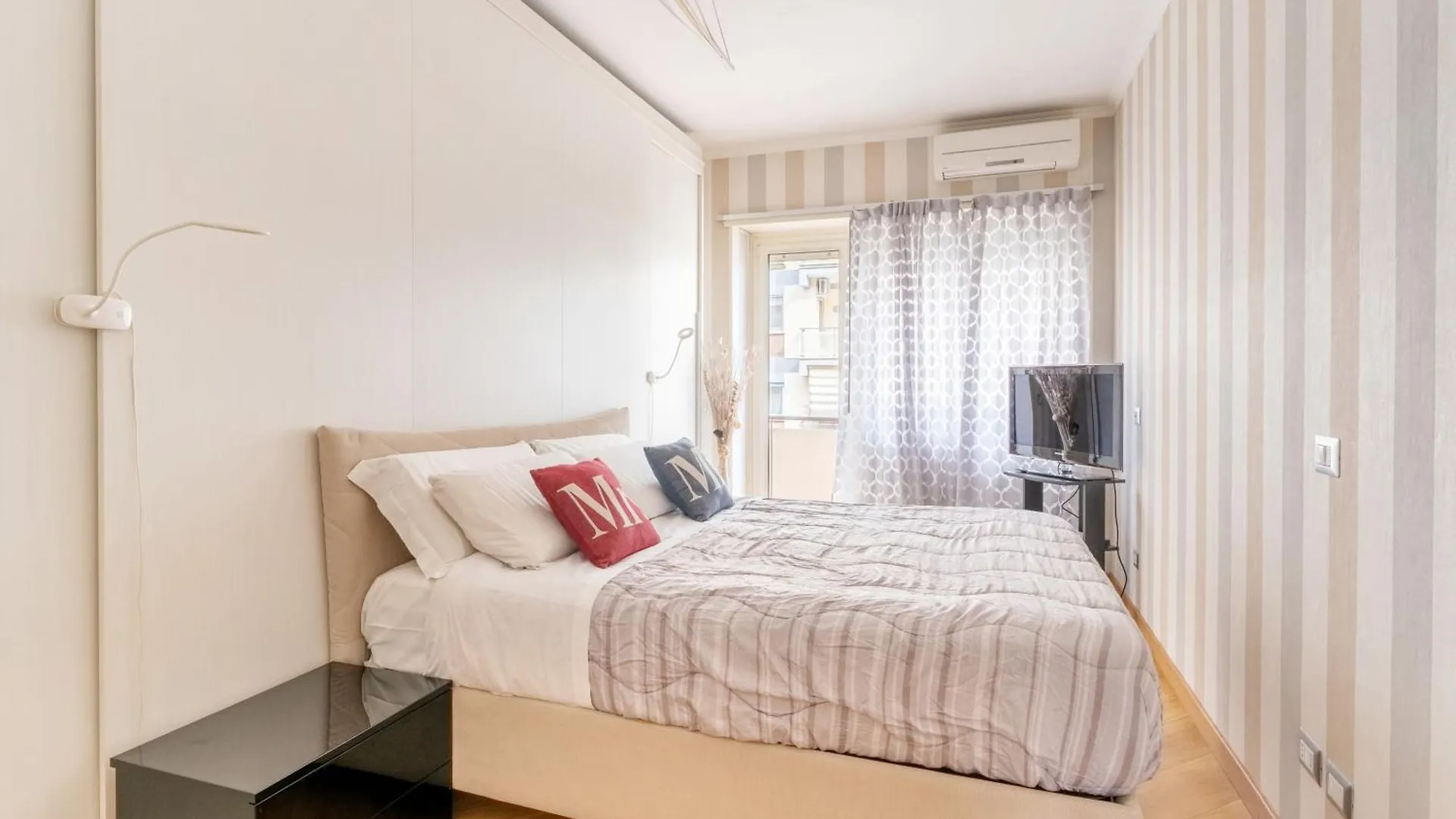 Apartamento Furio Family Flat, A Few Steps From Metro A Stop